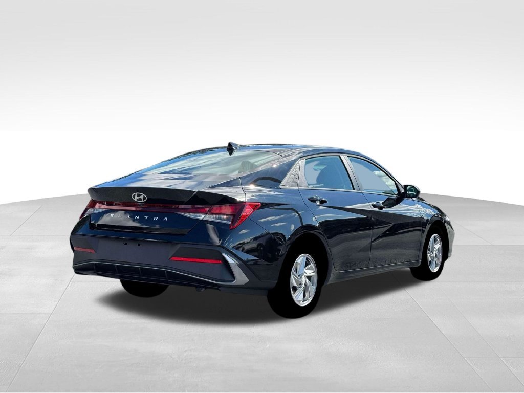 Used 2026 Black Hyundai SE image 8