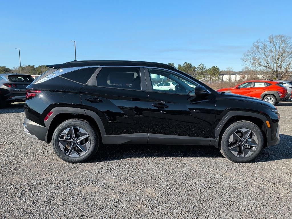 New 2026 Phantom Black Hyundai SEL image 9