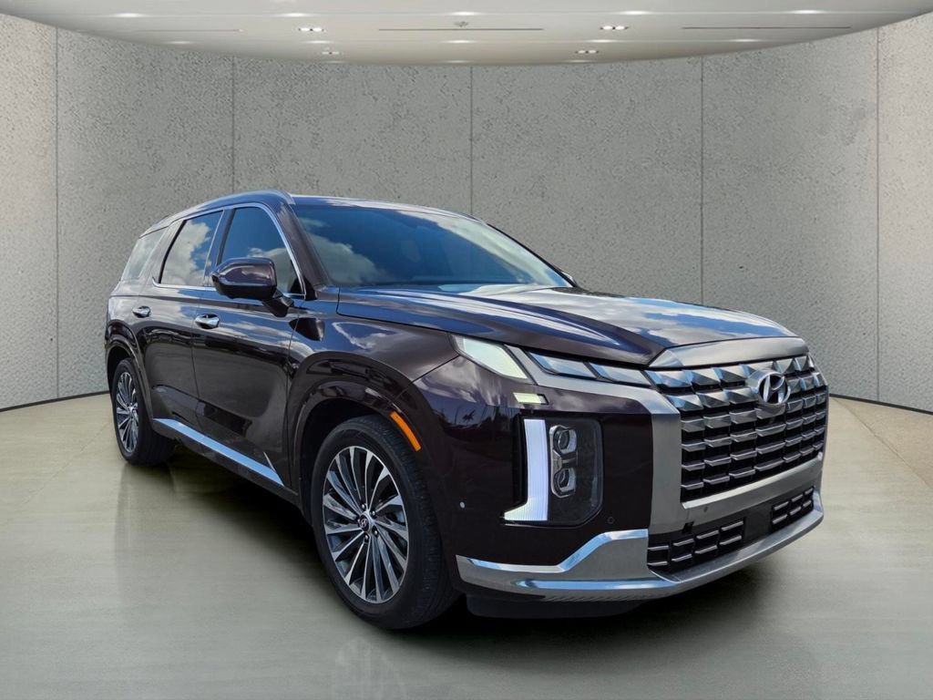 Used 2023 Sierra Burgundy Hyundai Calligraphy image 13