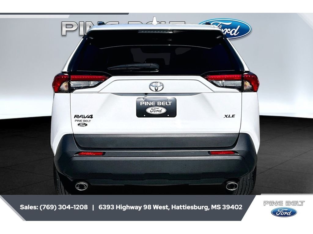 Used 2024 Ice Cap Toyota XLE image 4