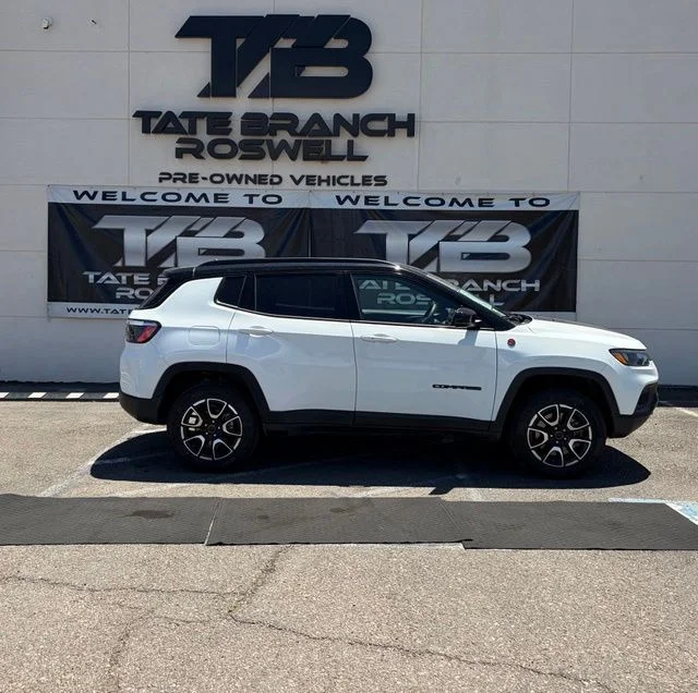 2025 Jeep Compass Trailhawk - Photo 6