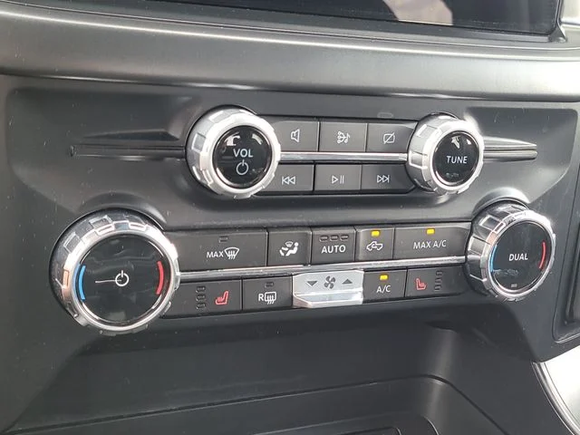 Used 2024 Blue Ford XLT image 24