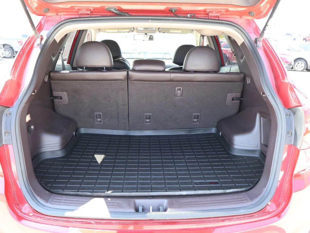 Used 2013 Garnet Red Hyundai GLS image 13