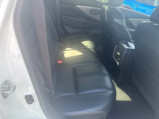 Used 2020 White Nissan SL image 17