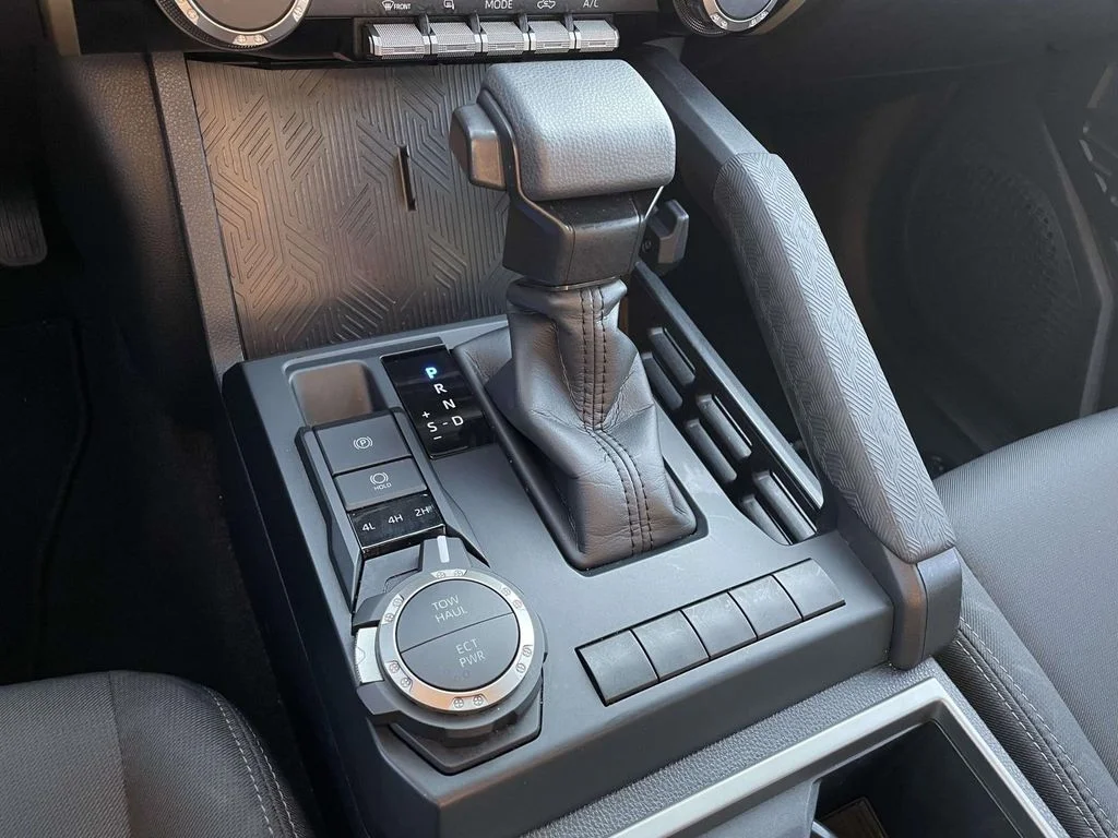 2026 Toyota Tacoma SR5 - Photo 20