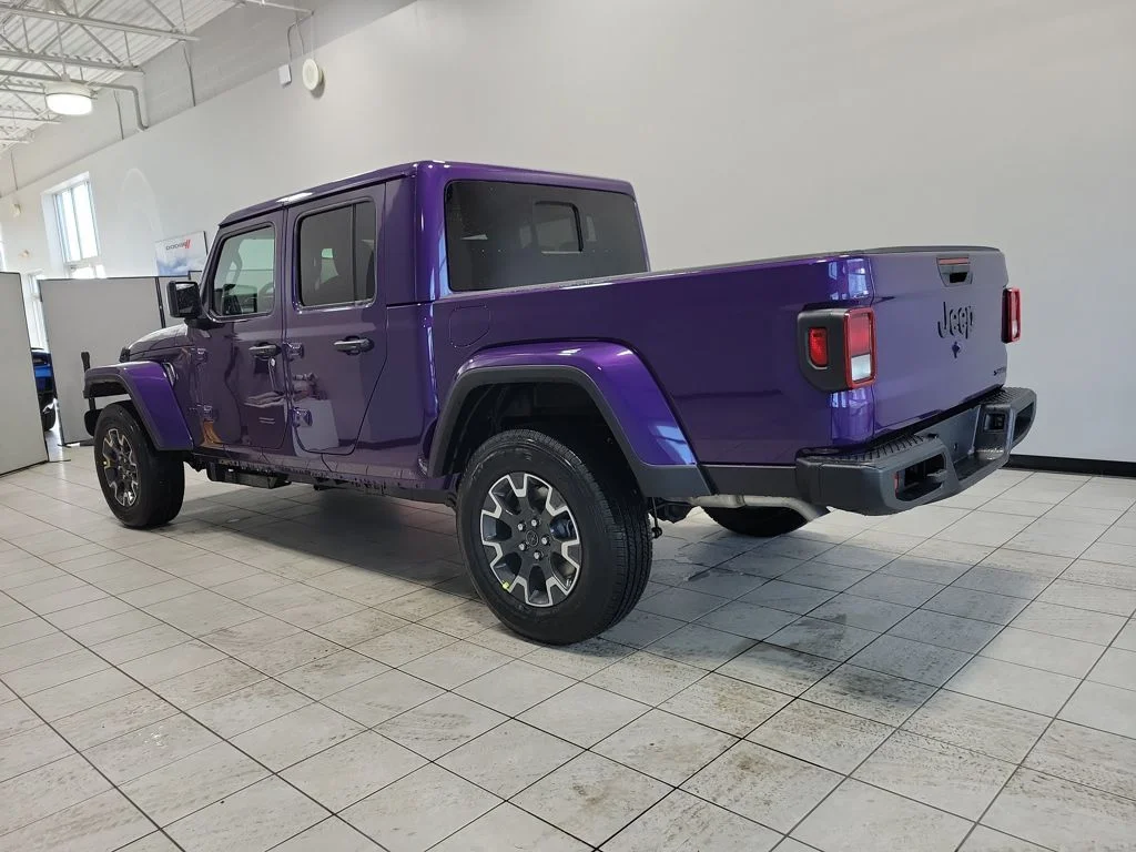 New 2026 Reign Exterior Paint Jeep Sahara image 5