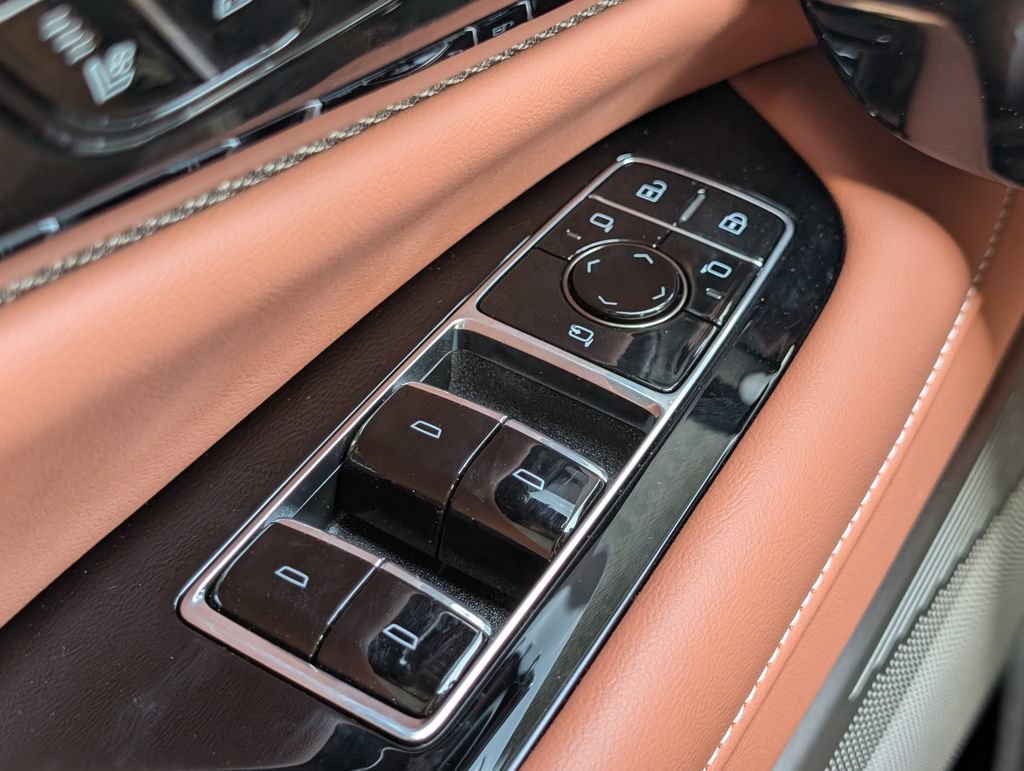 2027 Cadillac OPTIQ Premium Luxury - Photo 29