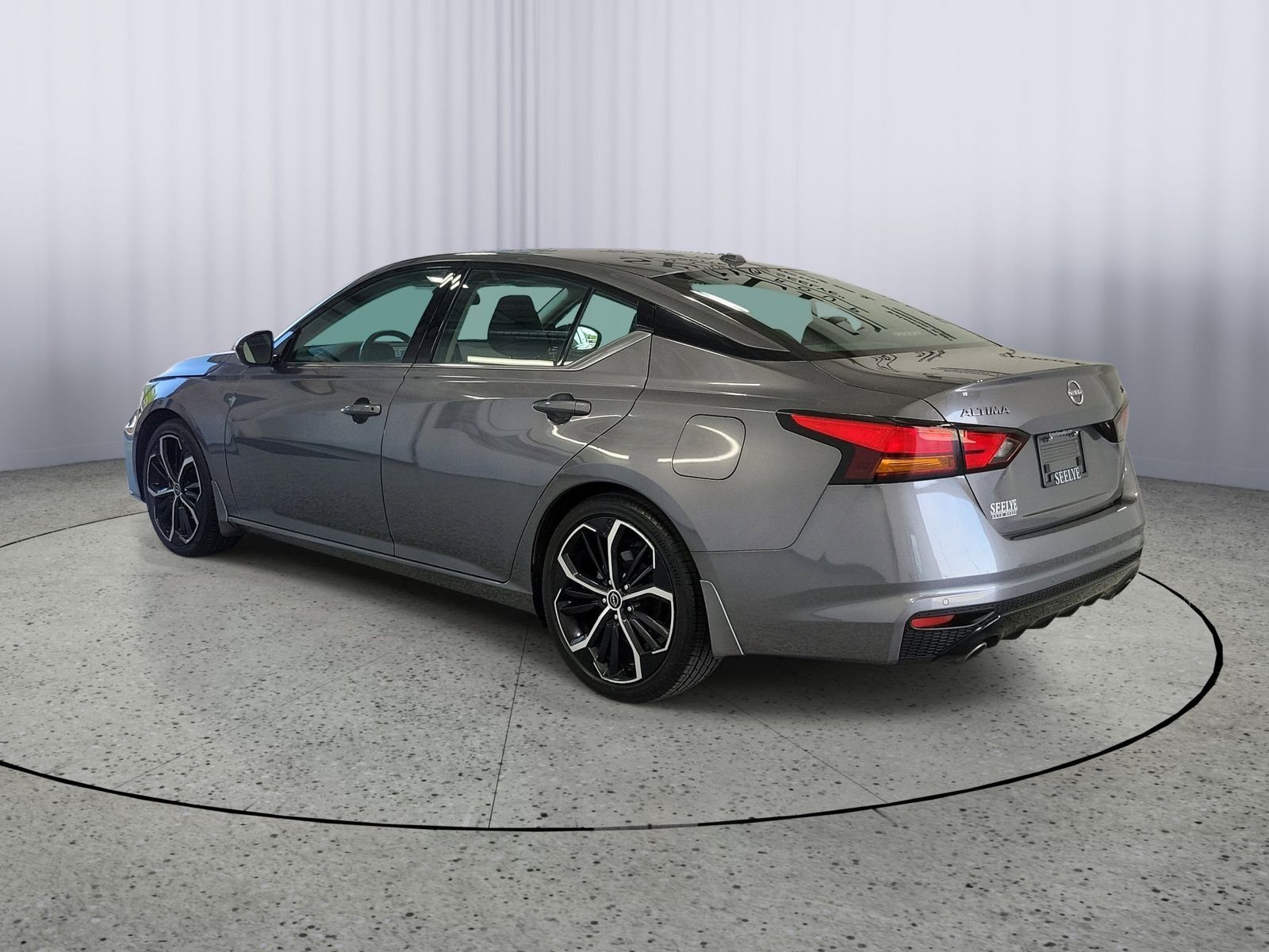 Used 2024 Gray Nissan 2.5 SR image 3