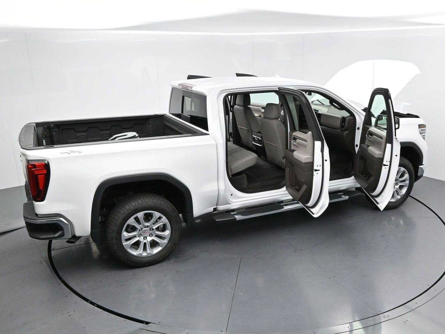 Used 2023 Summit White GMC SLT image 43