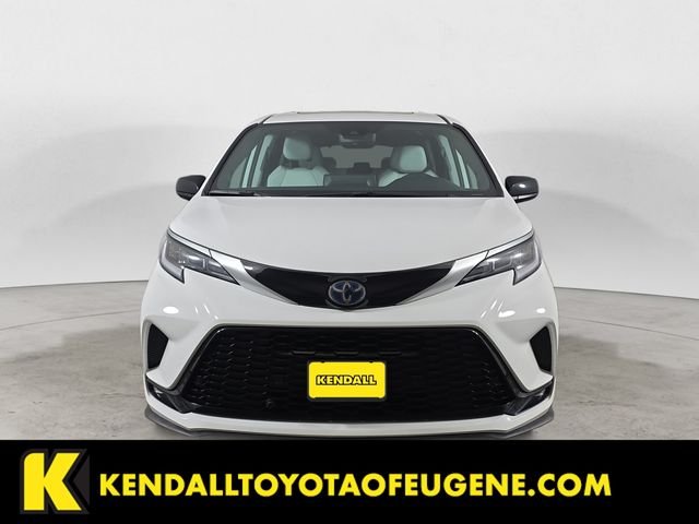 Used 2022 White Toyota XLE image 2