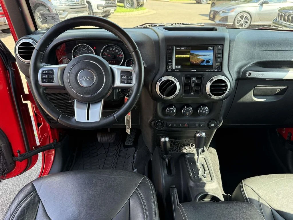 Used 2016 Red Jeep Unlimited Rubicon image 16
