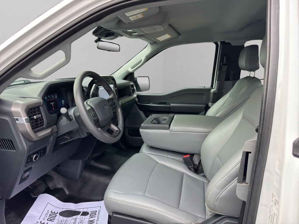 Used 2024 Oxford White Ford XL image 3