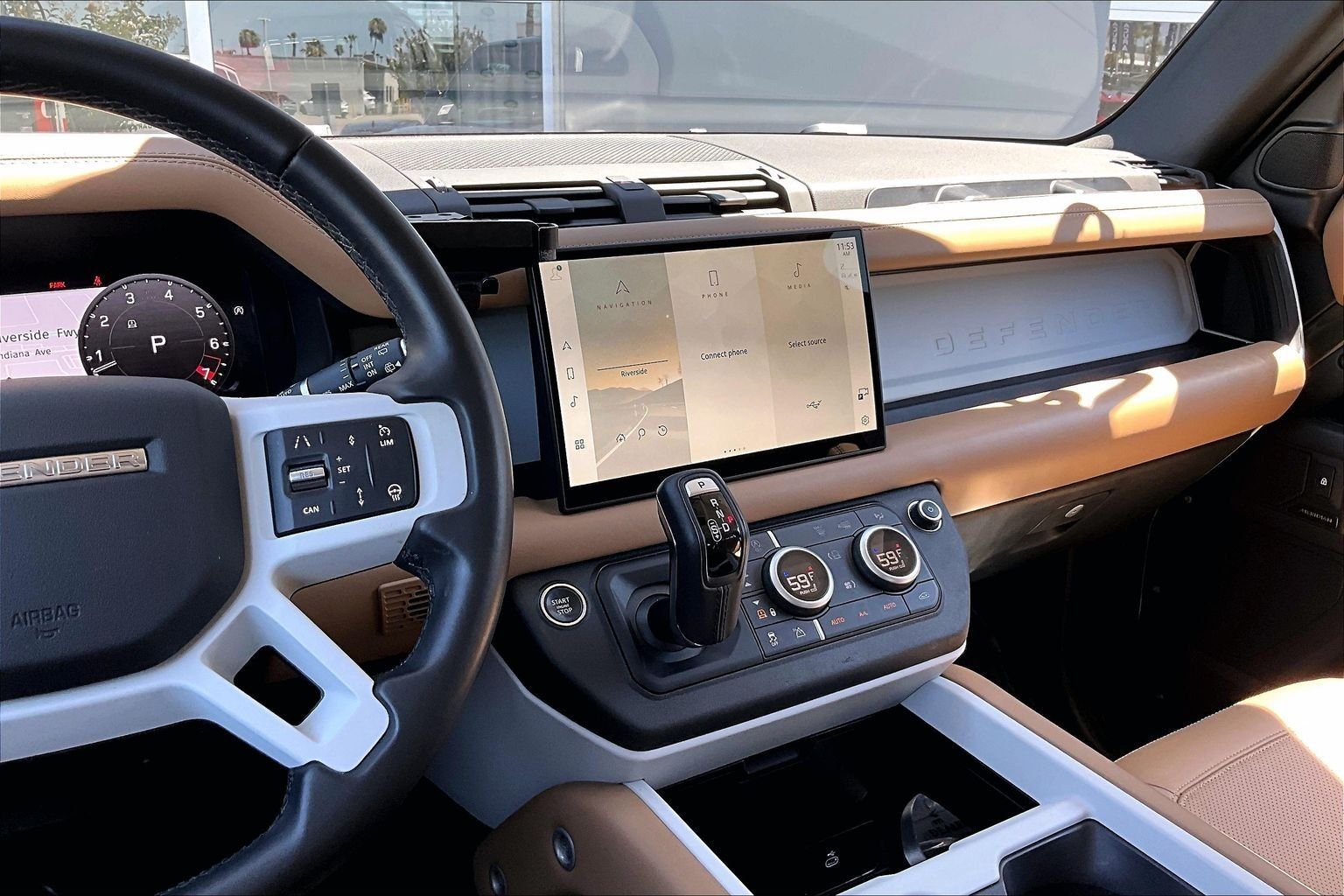 Used 2025  Land Rover S image 6