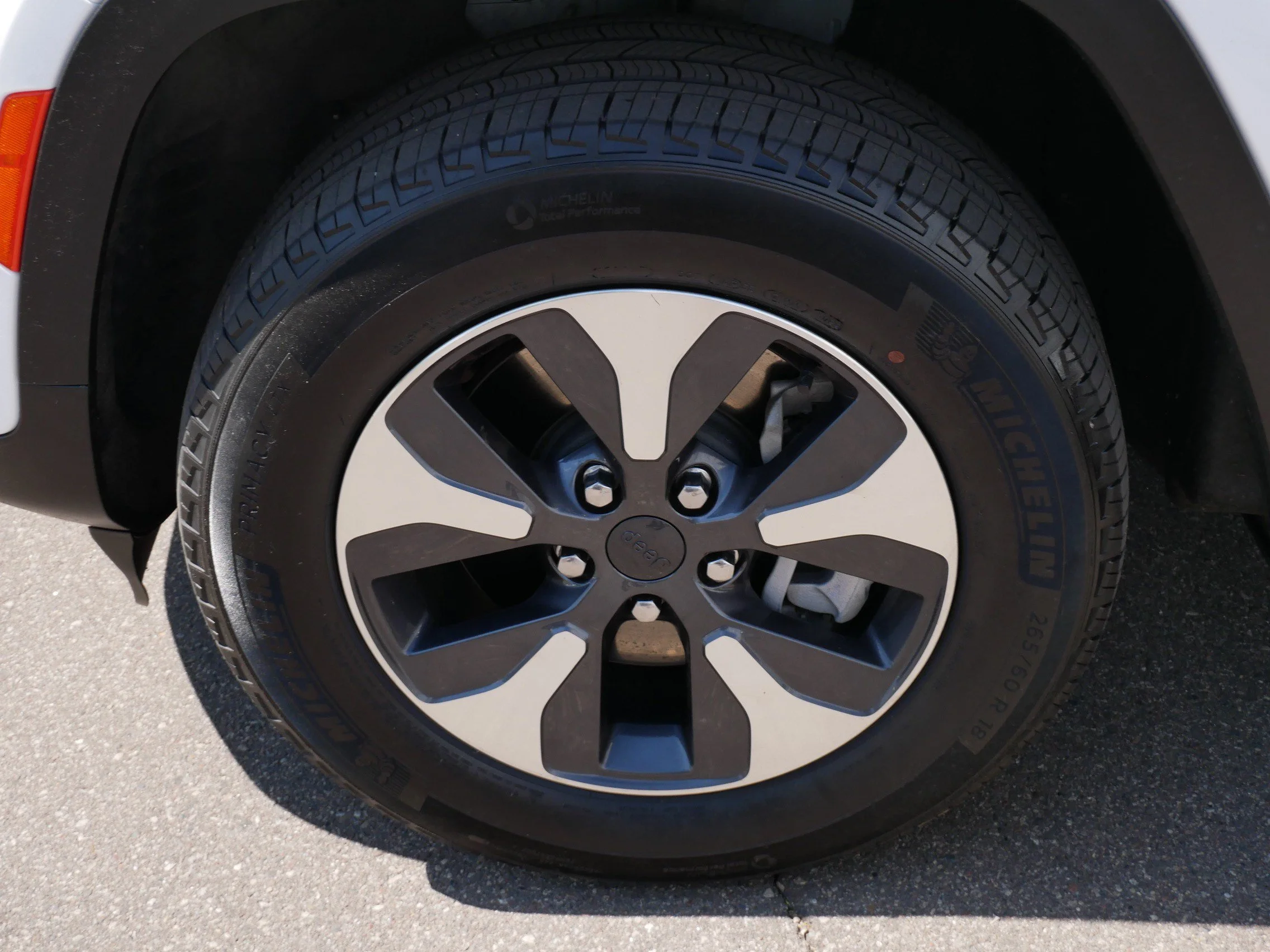Used 2022 Bright White Clearcoat Jeep  image 15