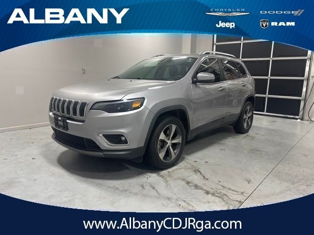 Used 2019 Silver Jeep Limited image 1