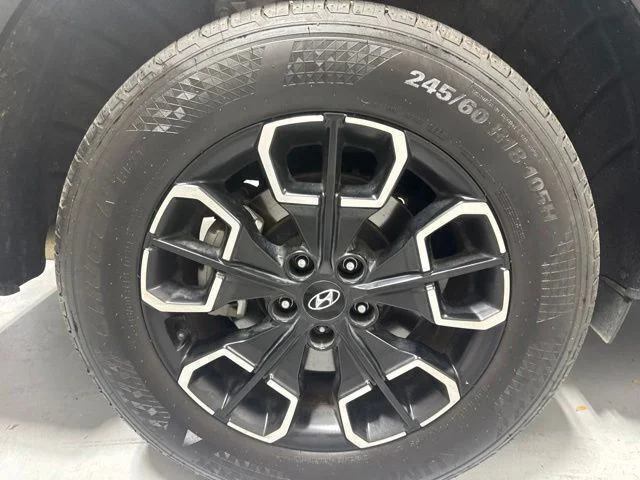 Used 2024 Green Hyundai SEL image 6