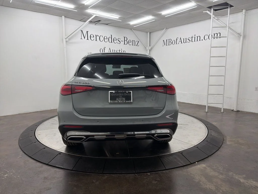 Used 2026 White Mercedes-Benz GLC 300 image 6