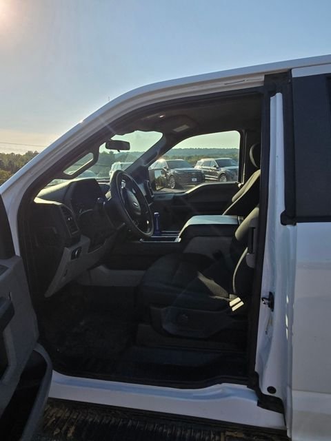Used 2020 White Ford XL image 7