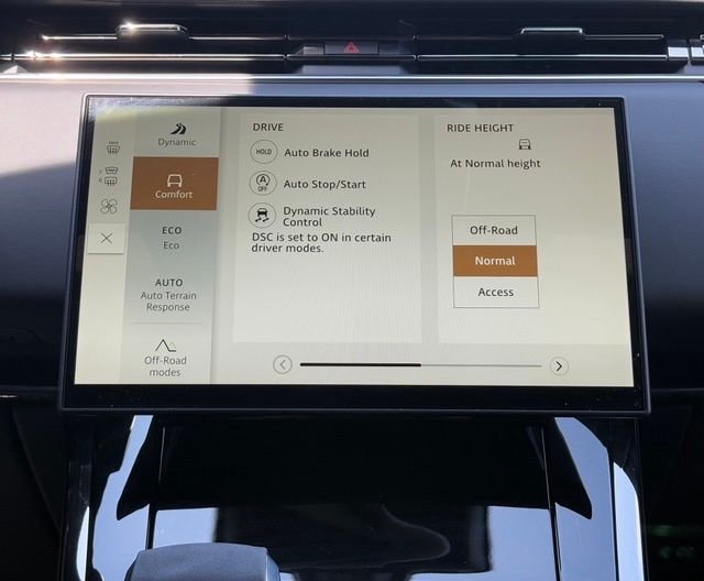 New 2026 Fuji White Land Rover Dynamic SE image 19