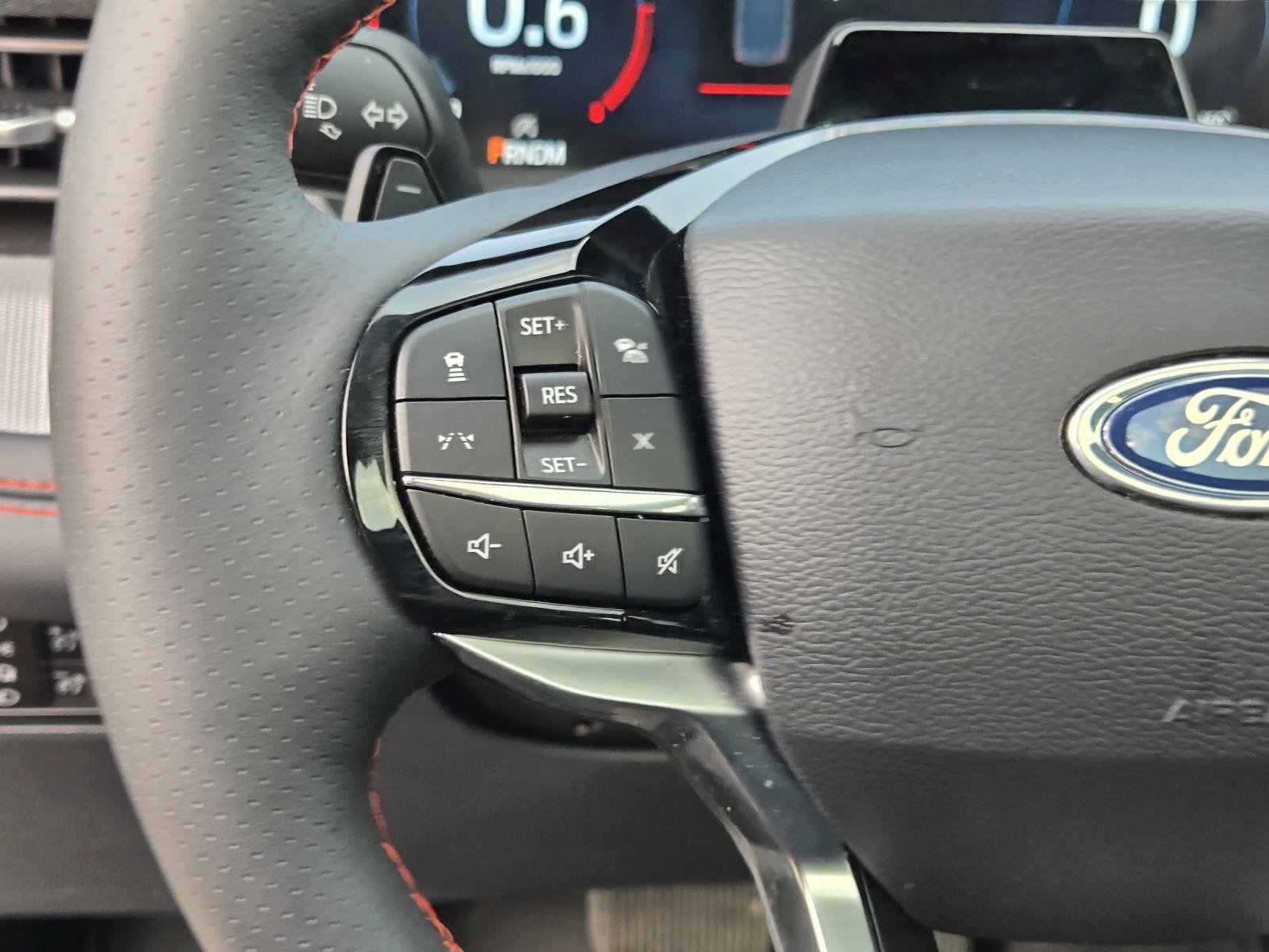 2026 Ford Explorer ST - Photo 25