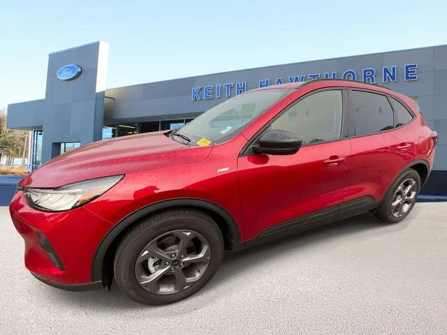 Used 2025 Red Metallic Ford ST-Line image 4