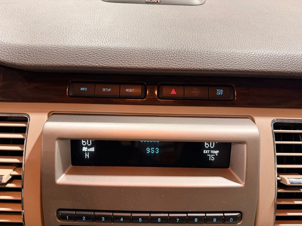 Used 2011 Red Ford SEL image 17