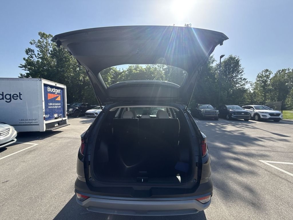 New 2026 Black Hyundai SE AWD image 22