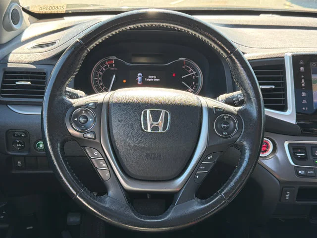 Used 2017 Black Honda EX-L image 24