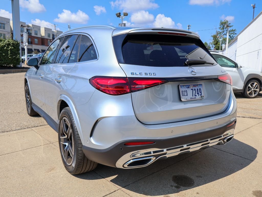 Used 2023 Silver Mercedes-Benz GLC 300 image 3