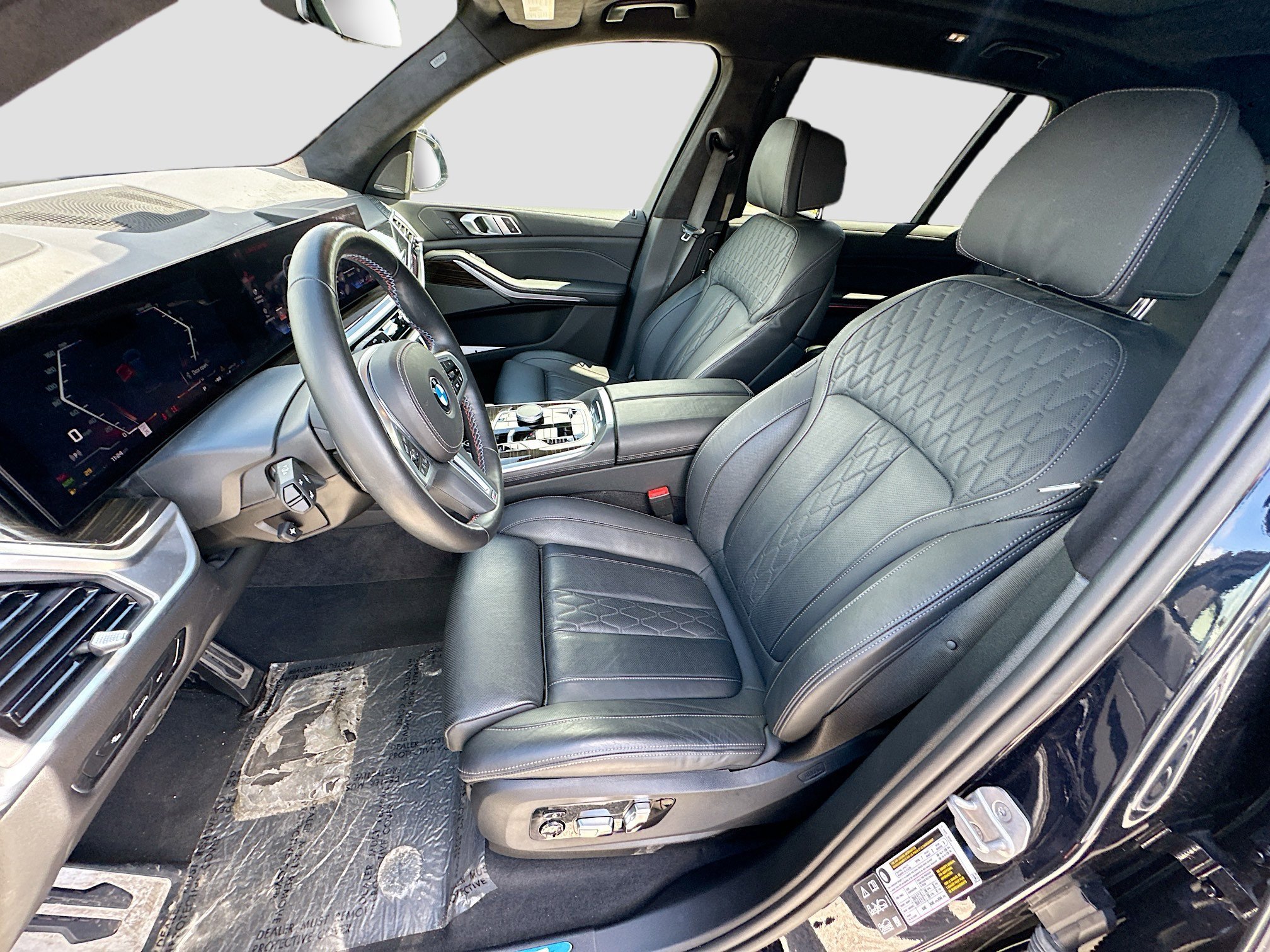 New 2025 Carbon Black Metallic BMW M60i image 16