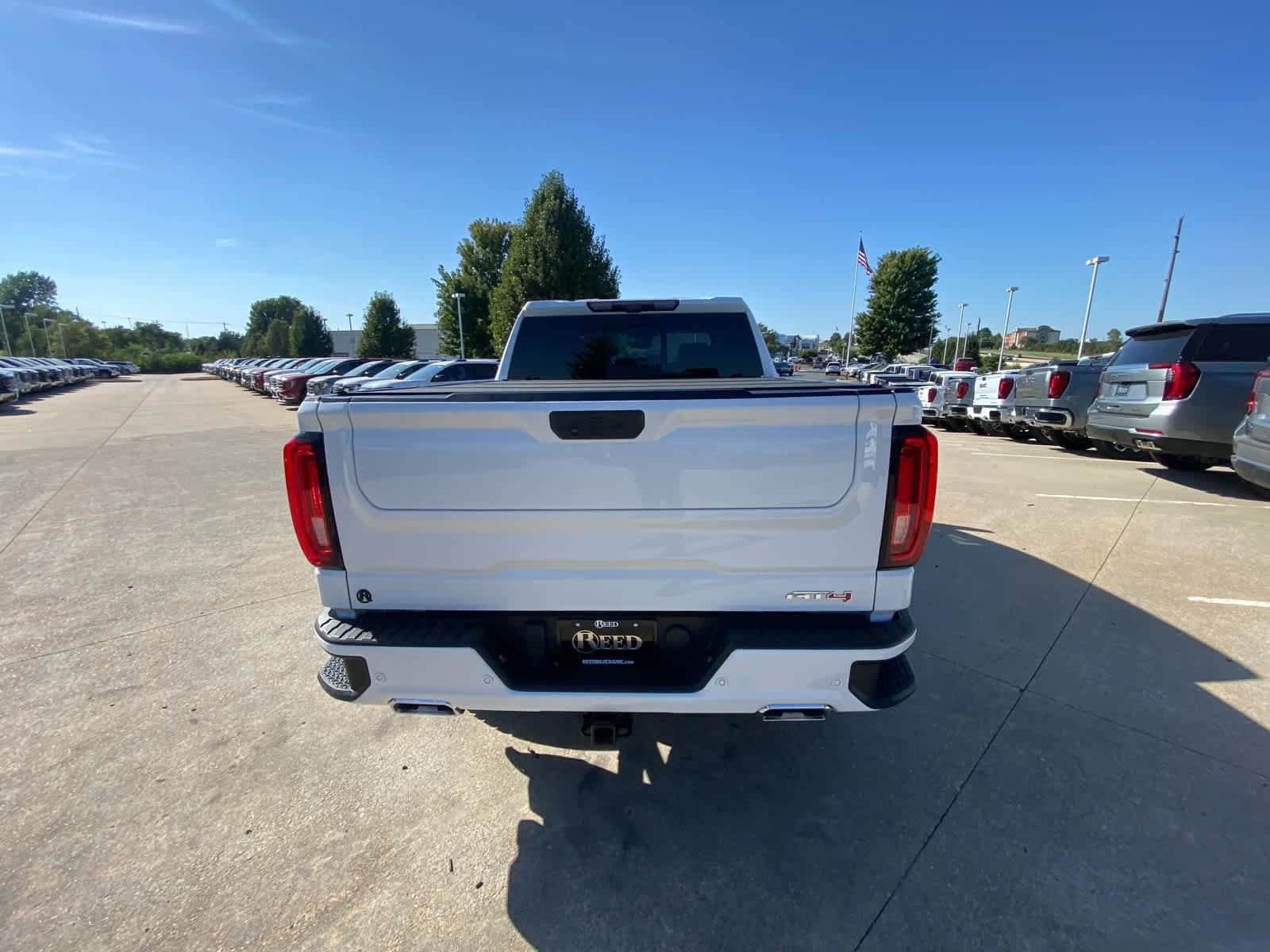 Used 2023 SUMMIT WHITE GMC AT4 image 4