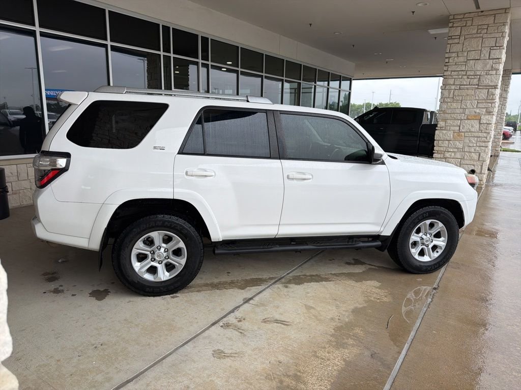 2018 Toyota 4Runner SR5 V6's photo