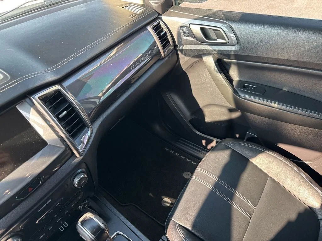 Used 2019 White Ford Lariat image 34