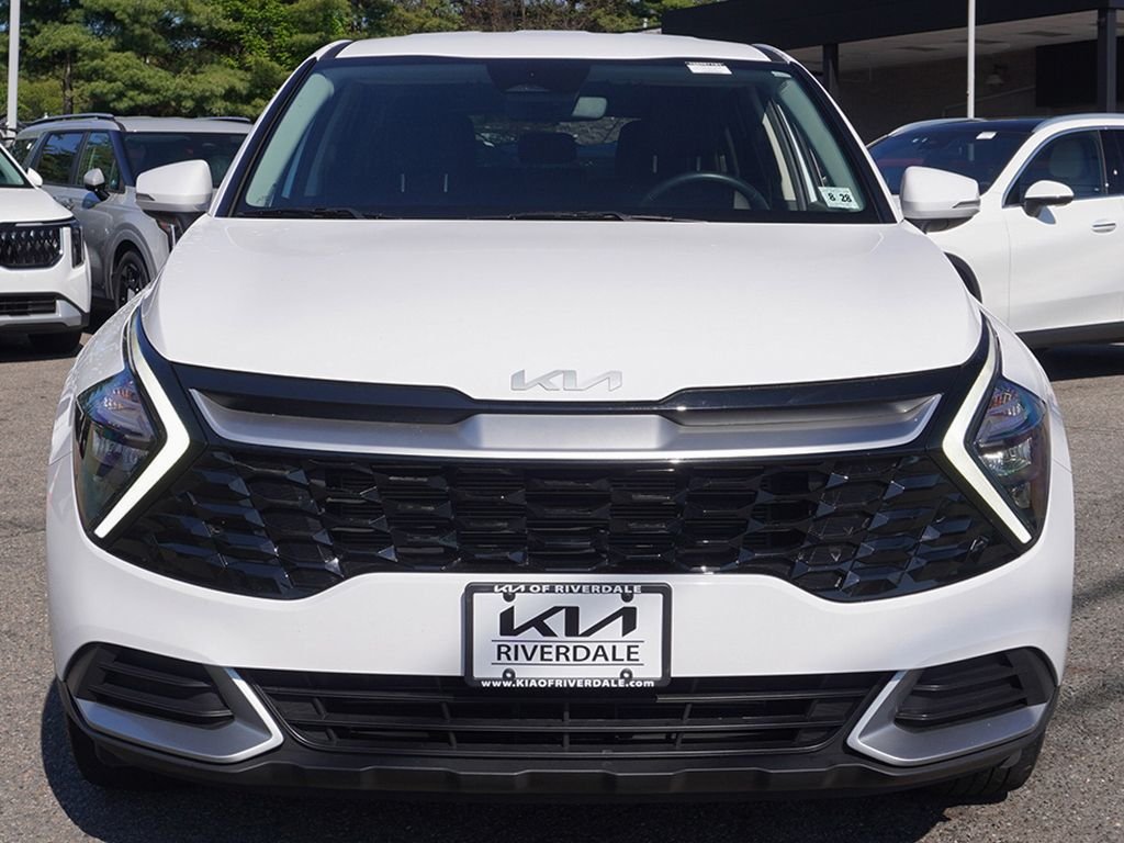 Used 2023 White Kia EX image 11
