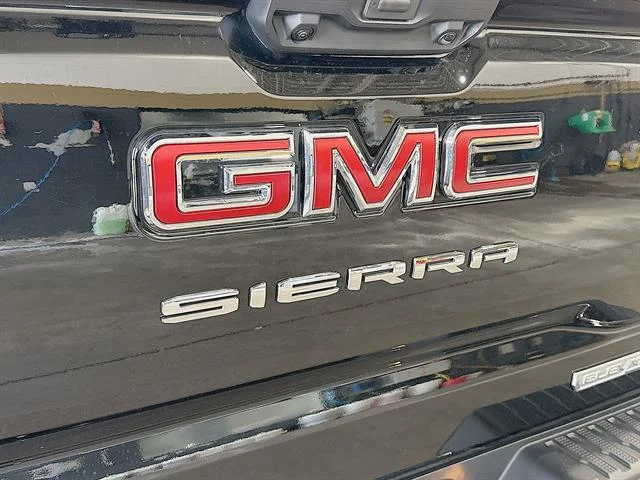 New 2026 Onyx Black GMC Elevation image 30
