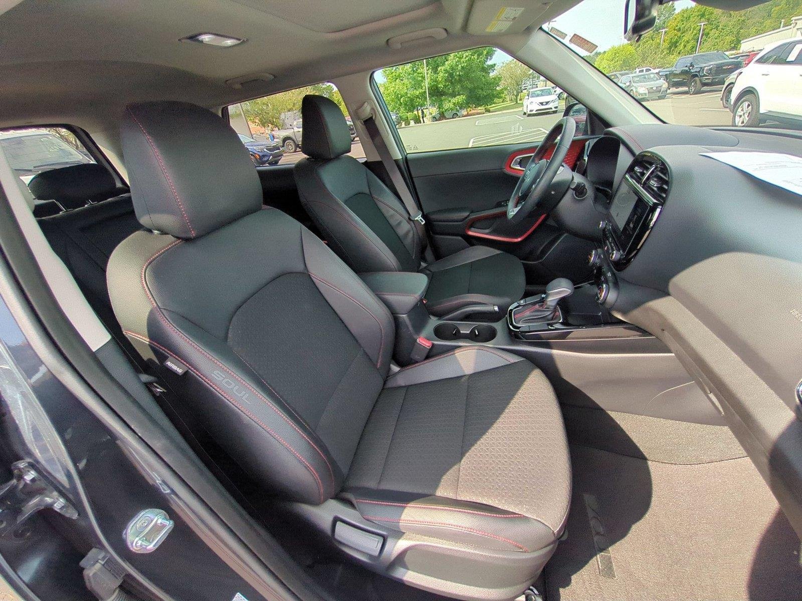 Used 2025 Gravity Gray Kia GT-Line image 37