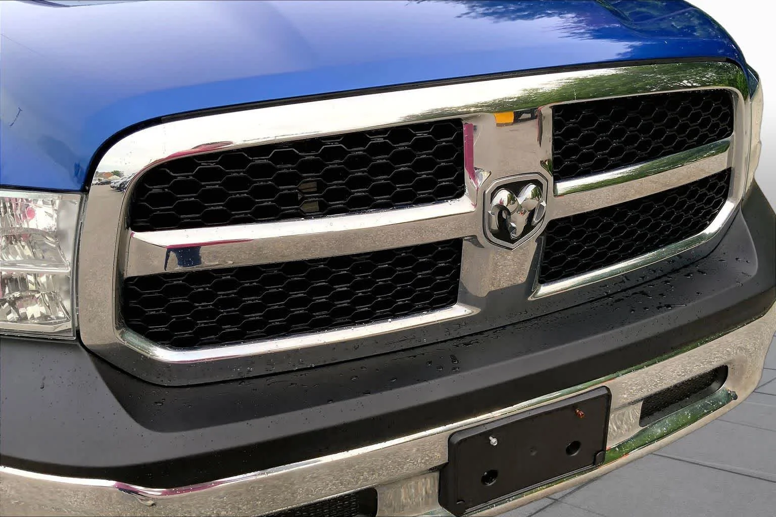 Used 2018 Blue Streak Pearlcoat Ram Tradesman image 31