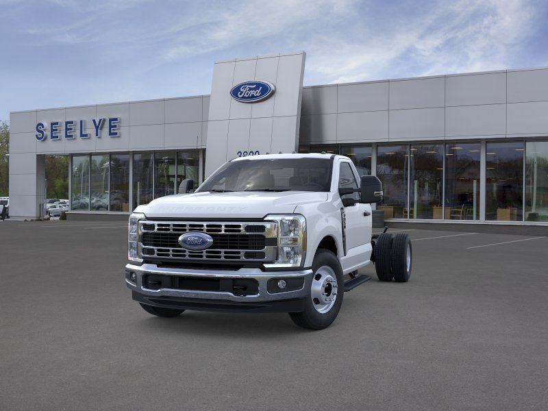 New 2026 Oxford White Ford F-350® XL image 2
