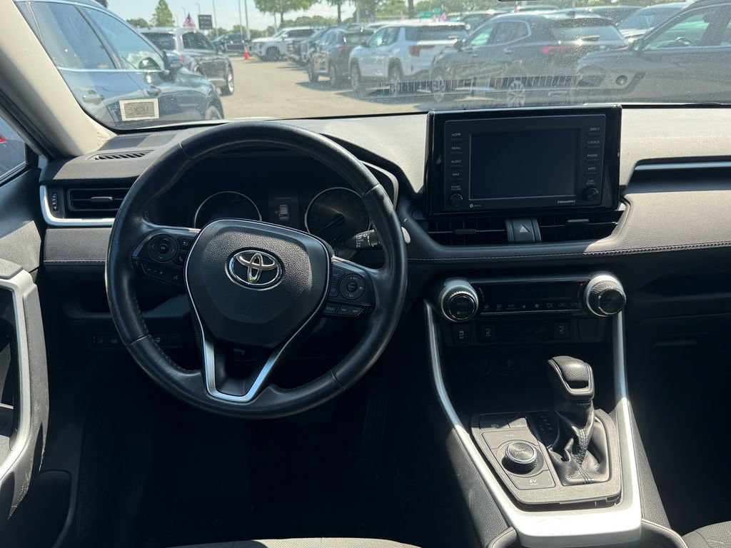 2021 Toyota RAV4 XLE - Photo 13