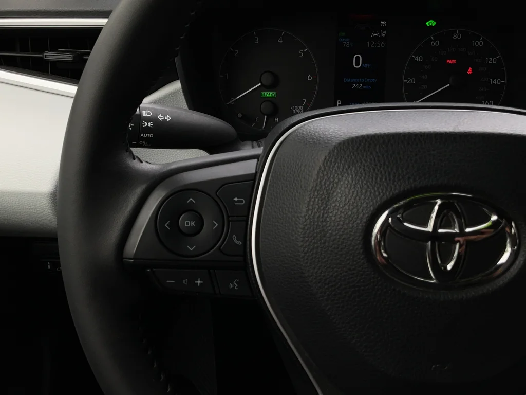 Used 2023  Toyota SE image 16