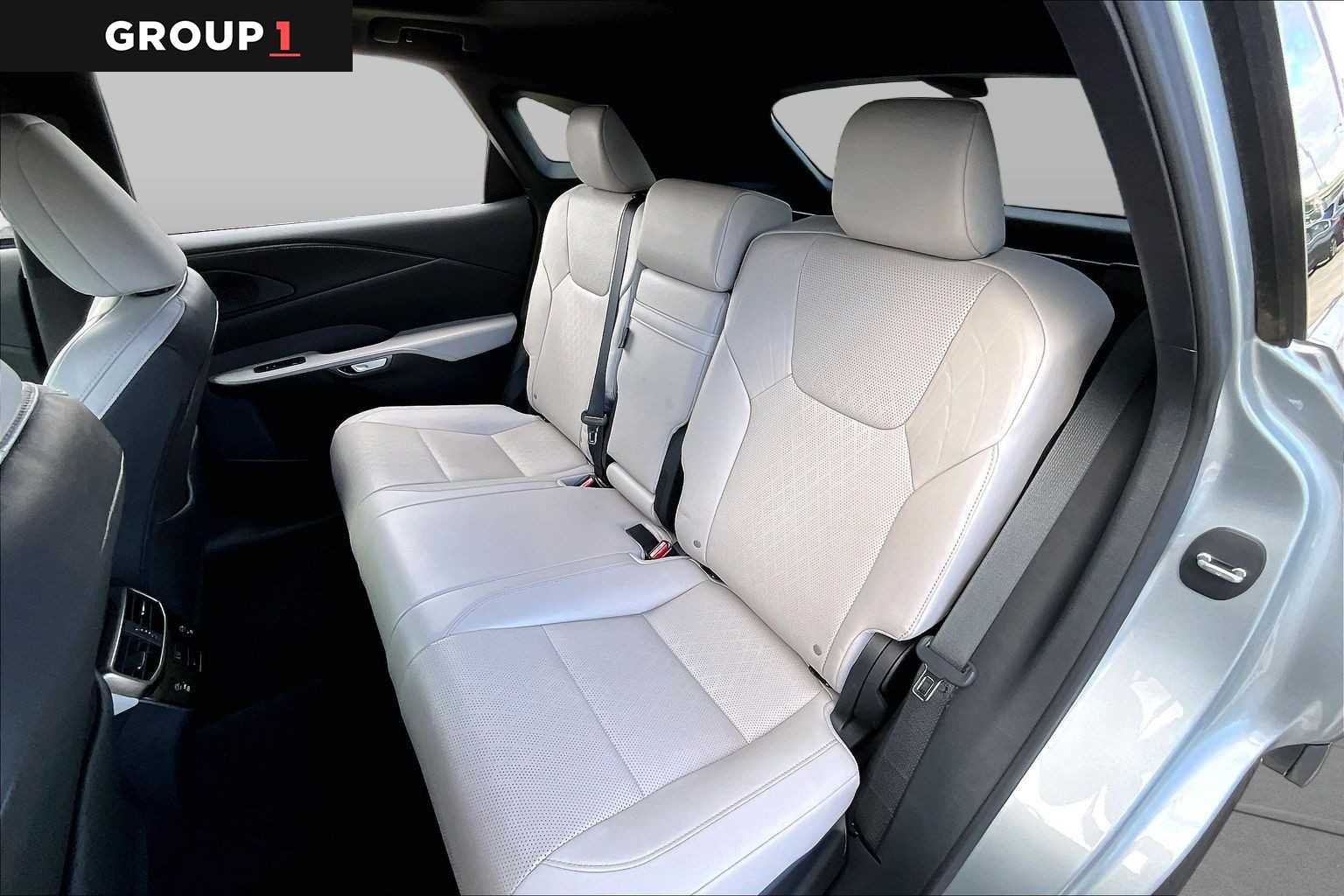 Used 2023 Iridium Lexus Premium Plus image 18