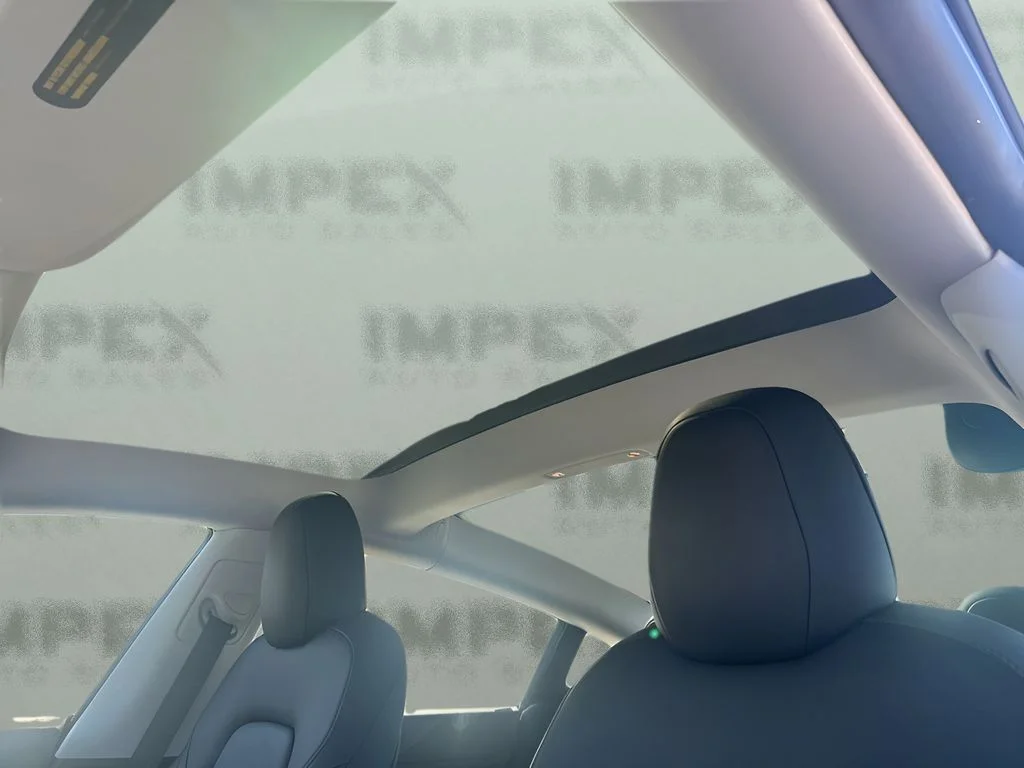 Used 2021  Tesla Long Range image 11