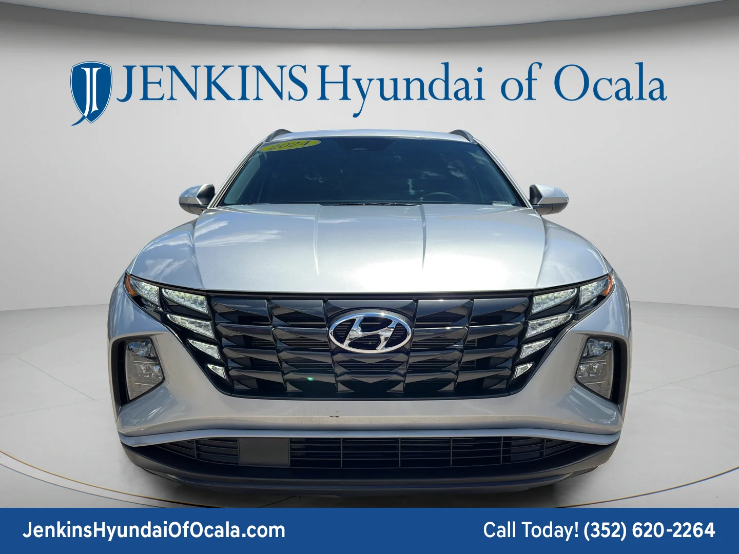Used 2024 Shimmering Silver Hyundai SEL image 8