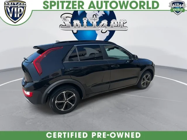 Used 2024 Black Kia LX image 9