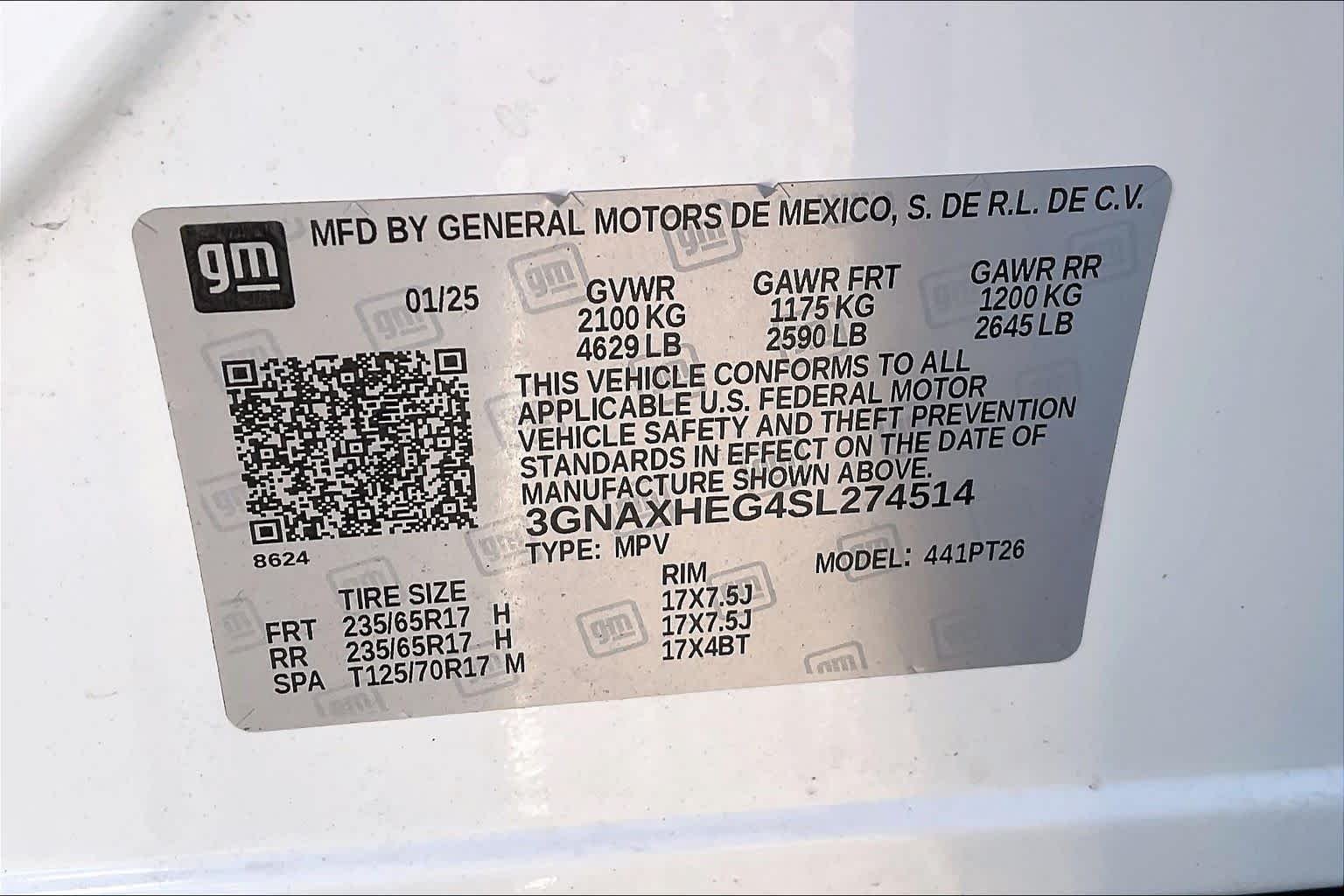 Used 2025 Summit White Chevrolet FWD LT image 32