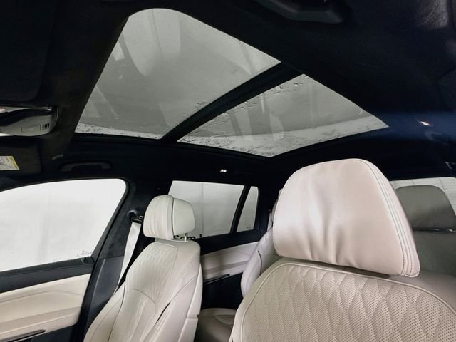New 2027 White Metallic BMW xDrive40i image 23