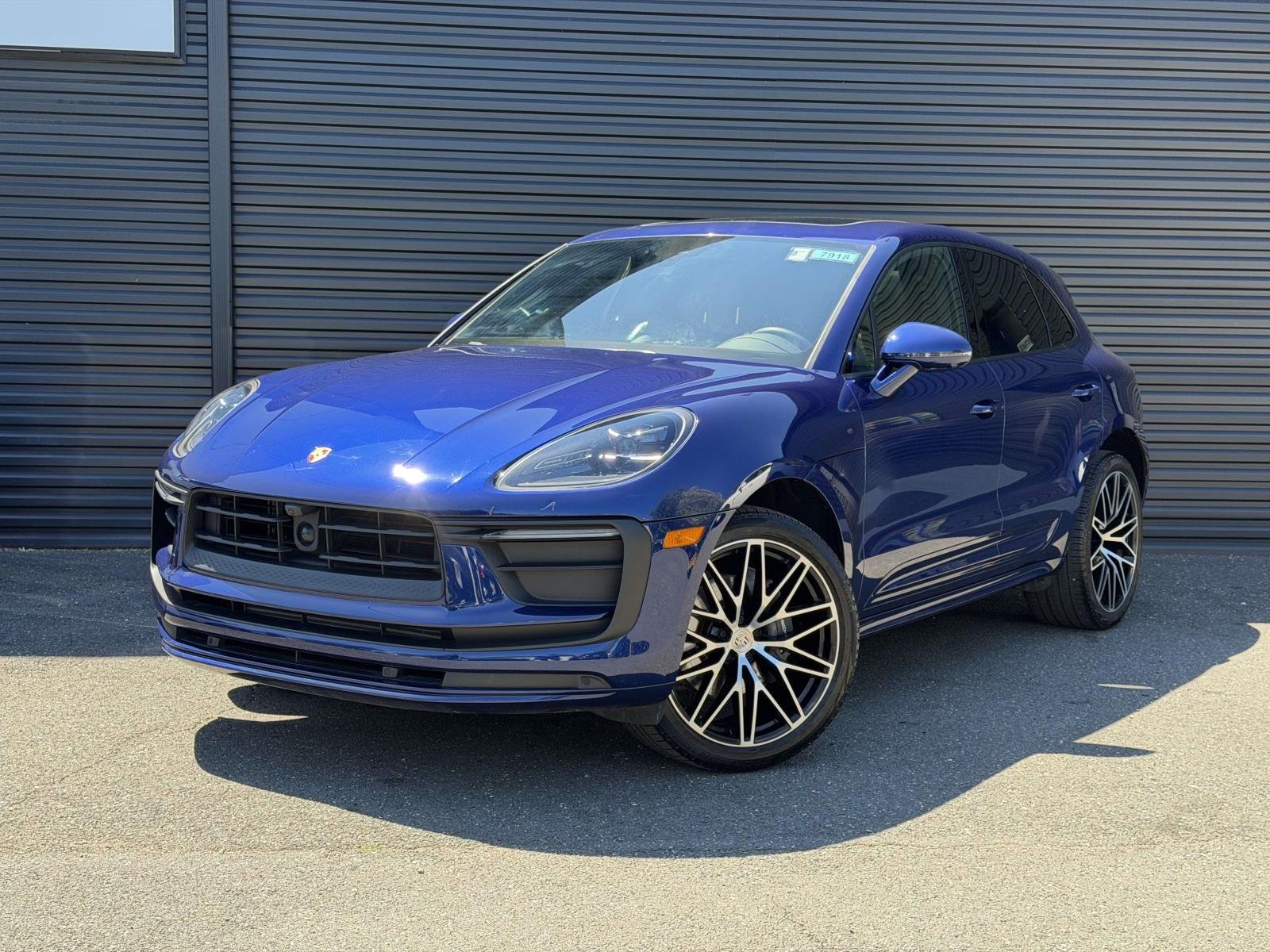 2024 Porsche Macan's photo