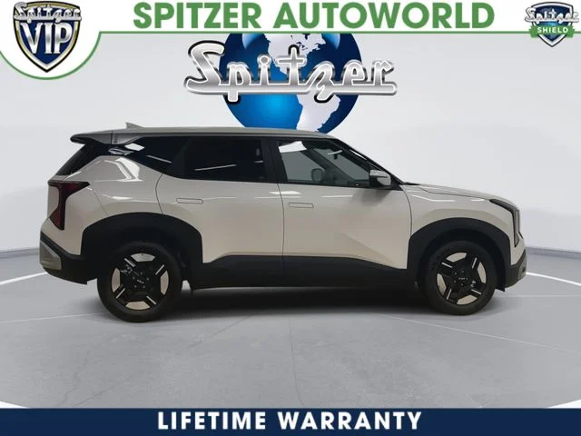 New 2027 Snow White Pearl Kia LX image 2