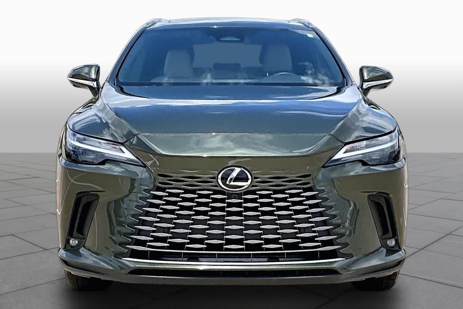 Used 2025 Nori Green Pearl Lexus Premium Plus image 4