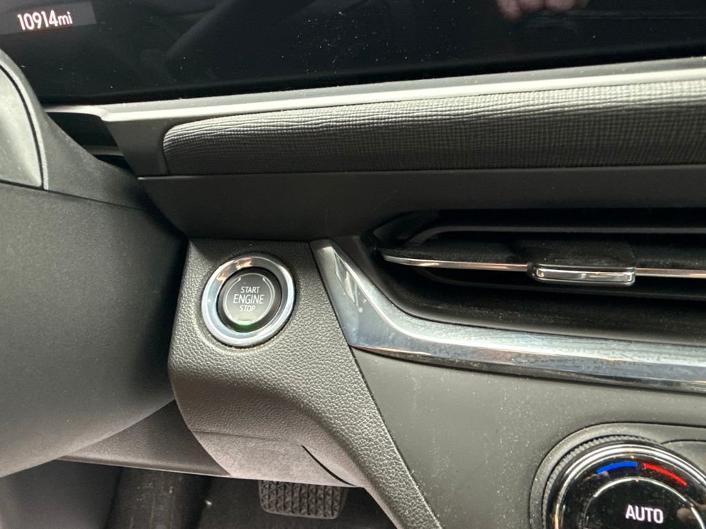 Used 2025 Blue Buick Preferred image 31